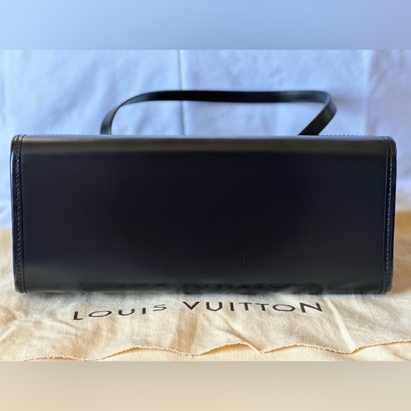 Authentic Louis Vuitton Madeleine PM Epi leather should bag - Picture 7 of 9